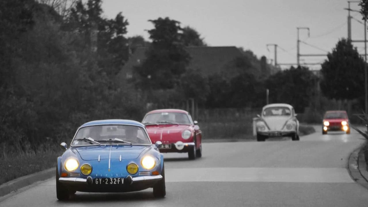 Alpine A110 classique à La Pommeraye